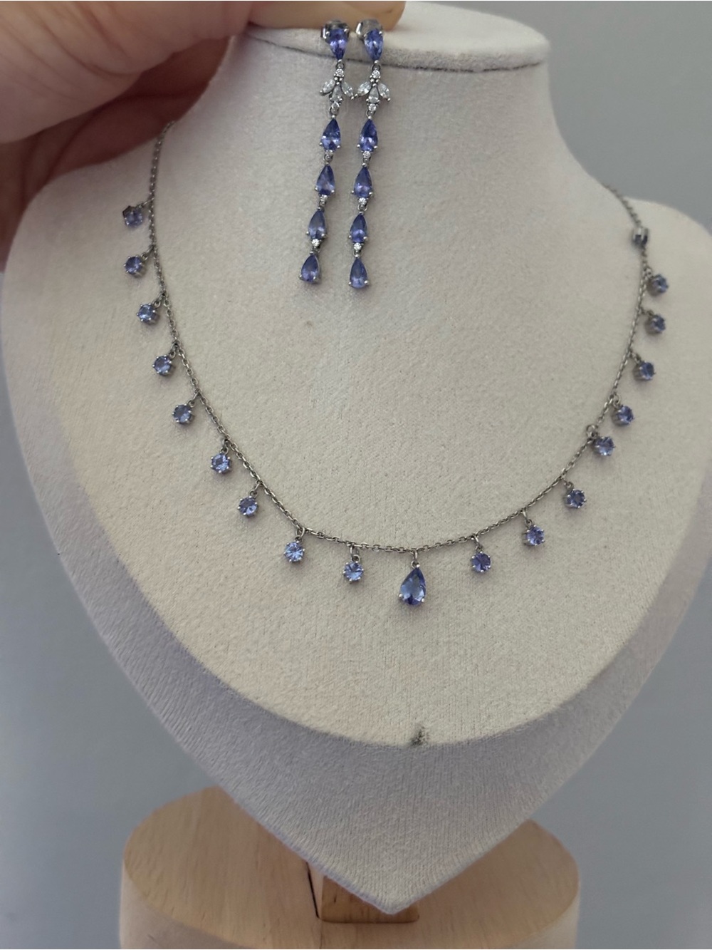 Blue Purple natural tanzanite Gemstones  necklace Thaitantic stone  and earring